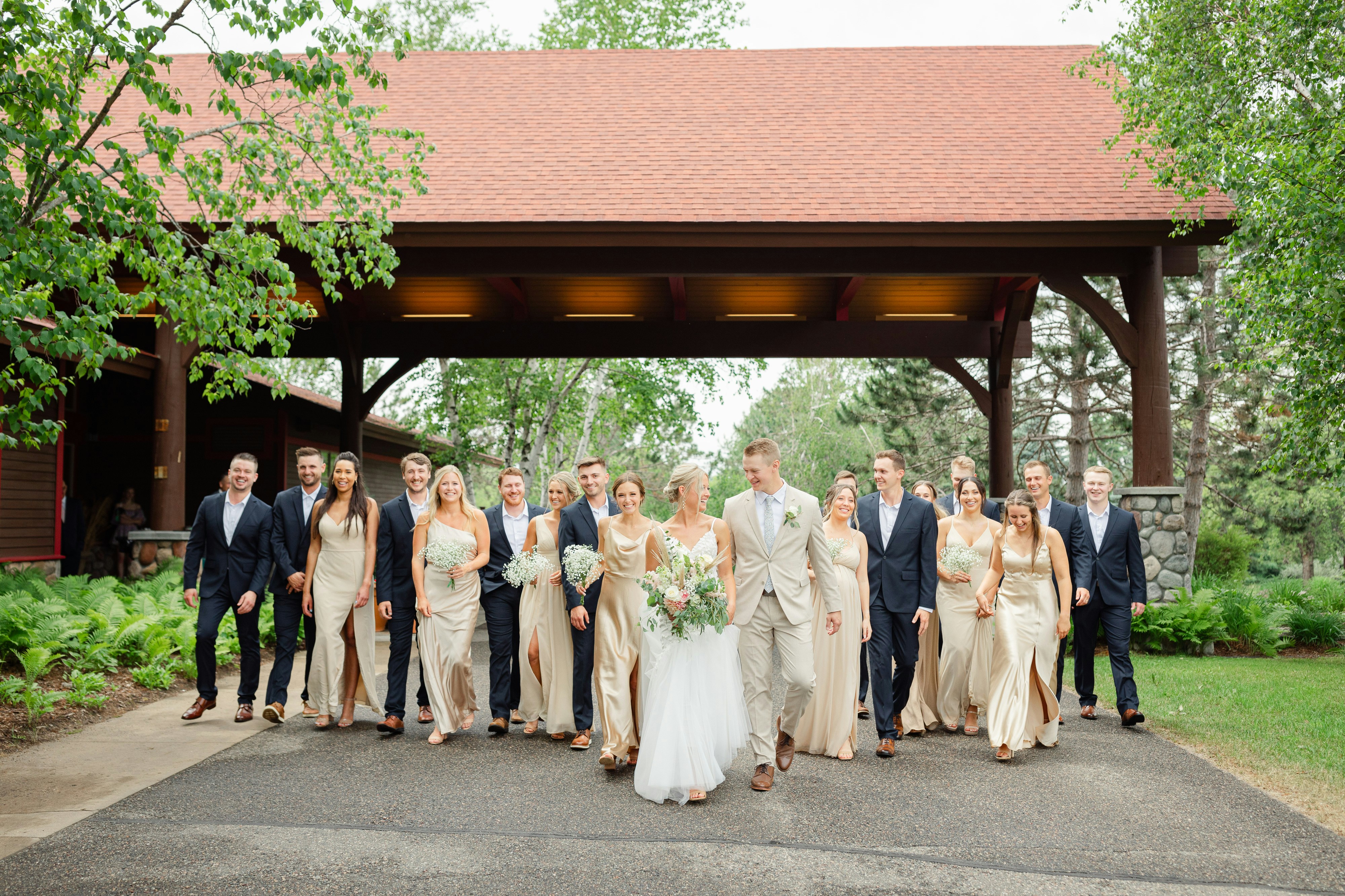 How Much to Tip Your Wedding Vendors in 2025: The Definitive Guide