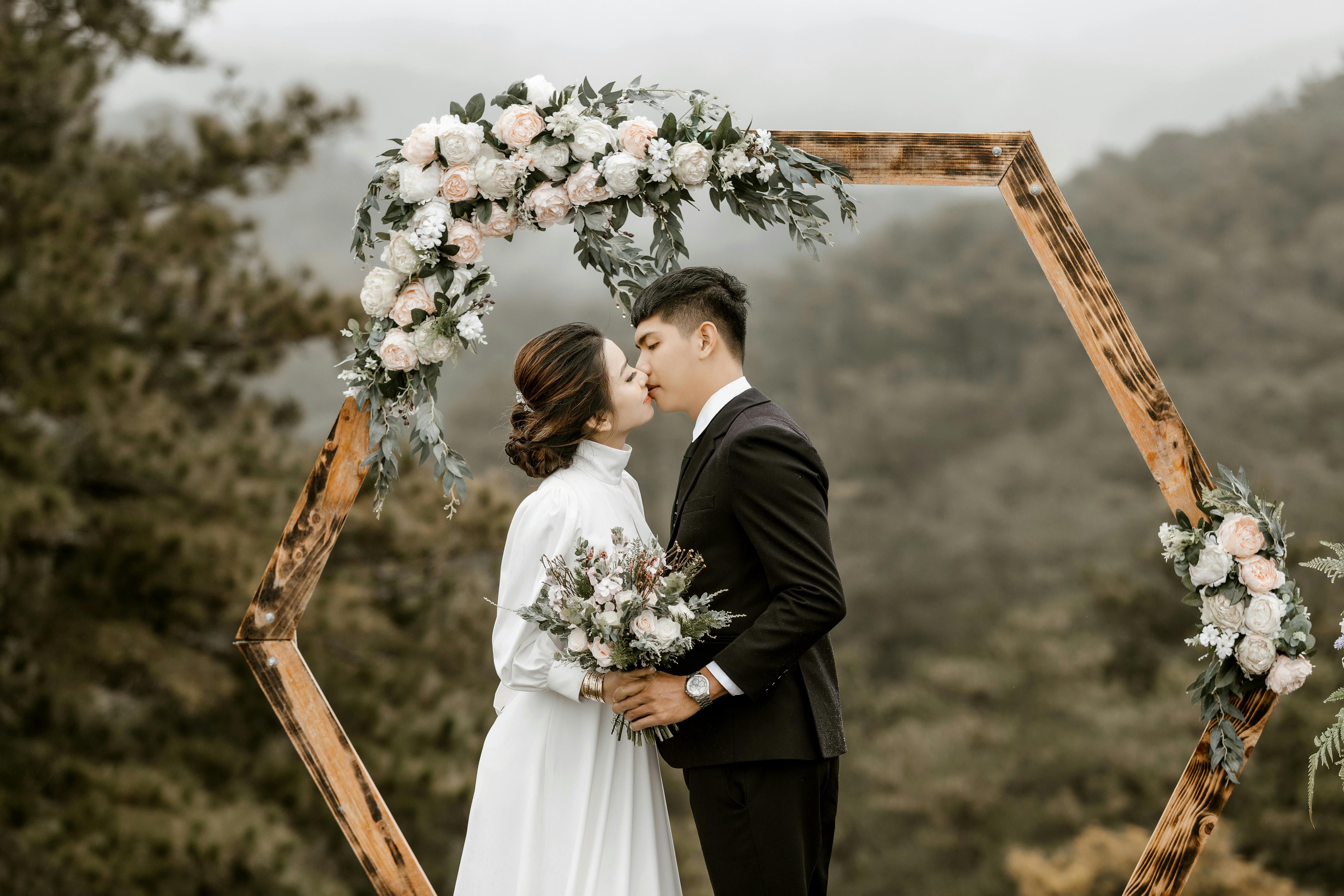 How to Plan a Wedding if You’re a Taurus, According to Astrology