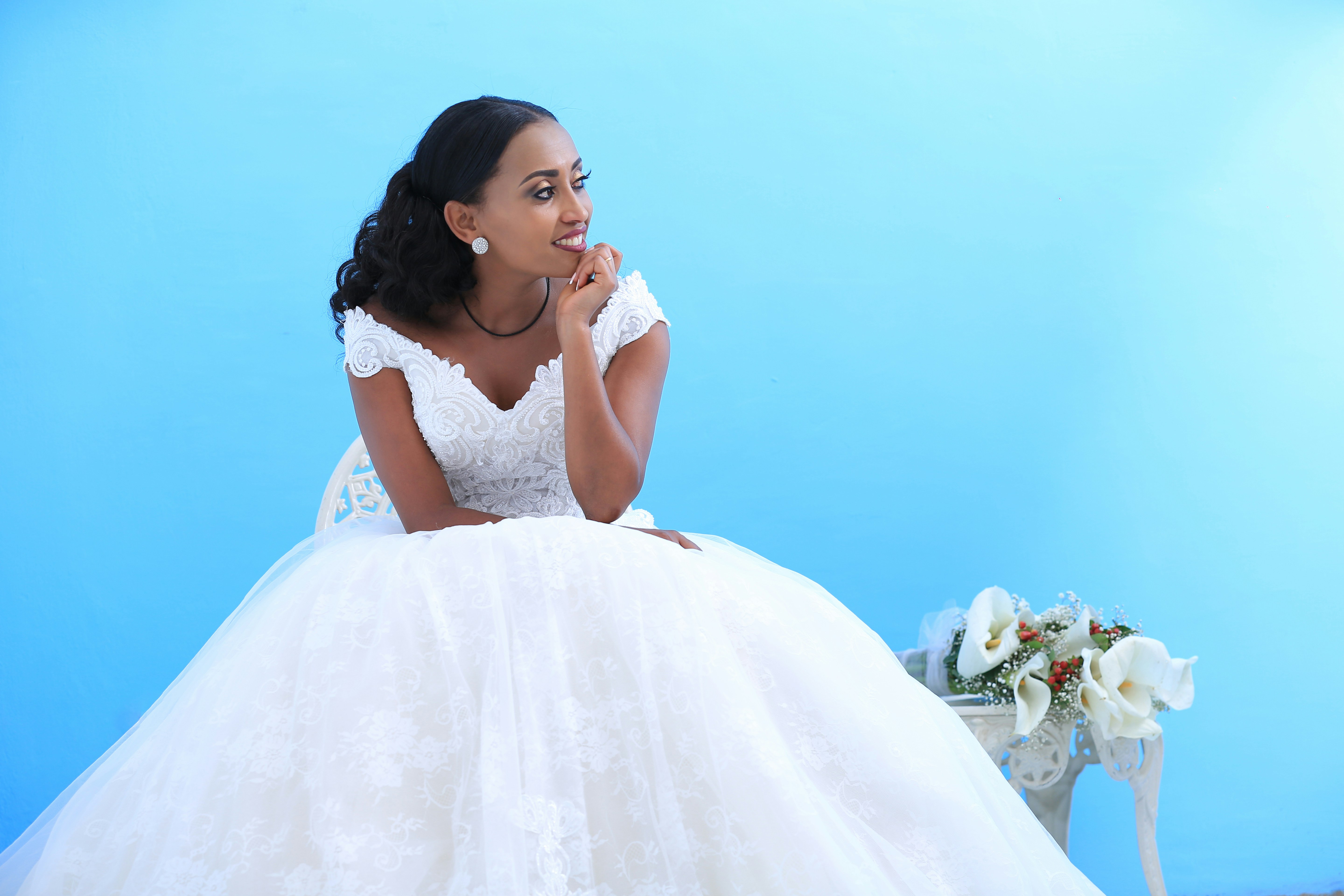 Everything You Need to Know About Renting a Wedding Dress