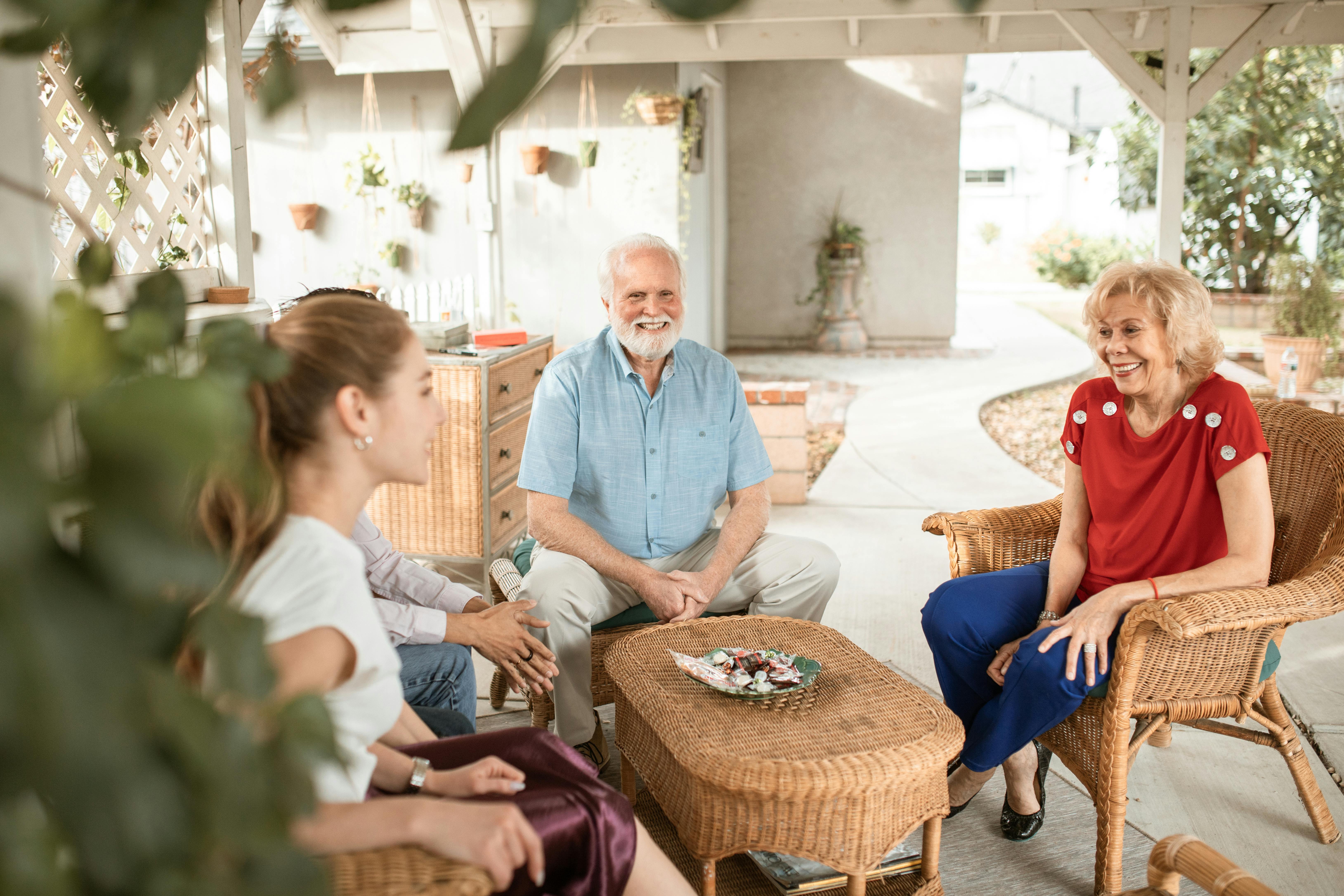 How to Have a Wedding Budget Talk With Your Family Without Stress