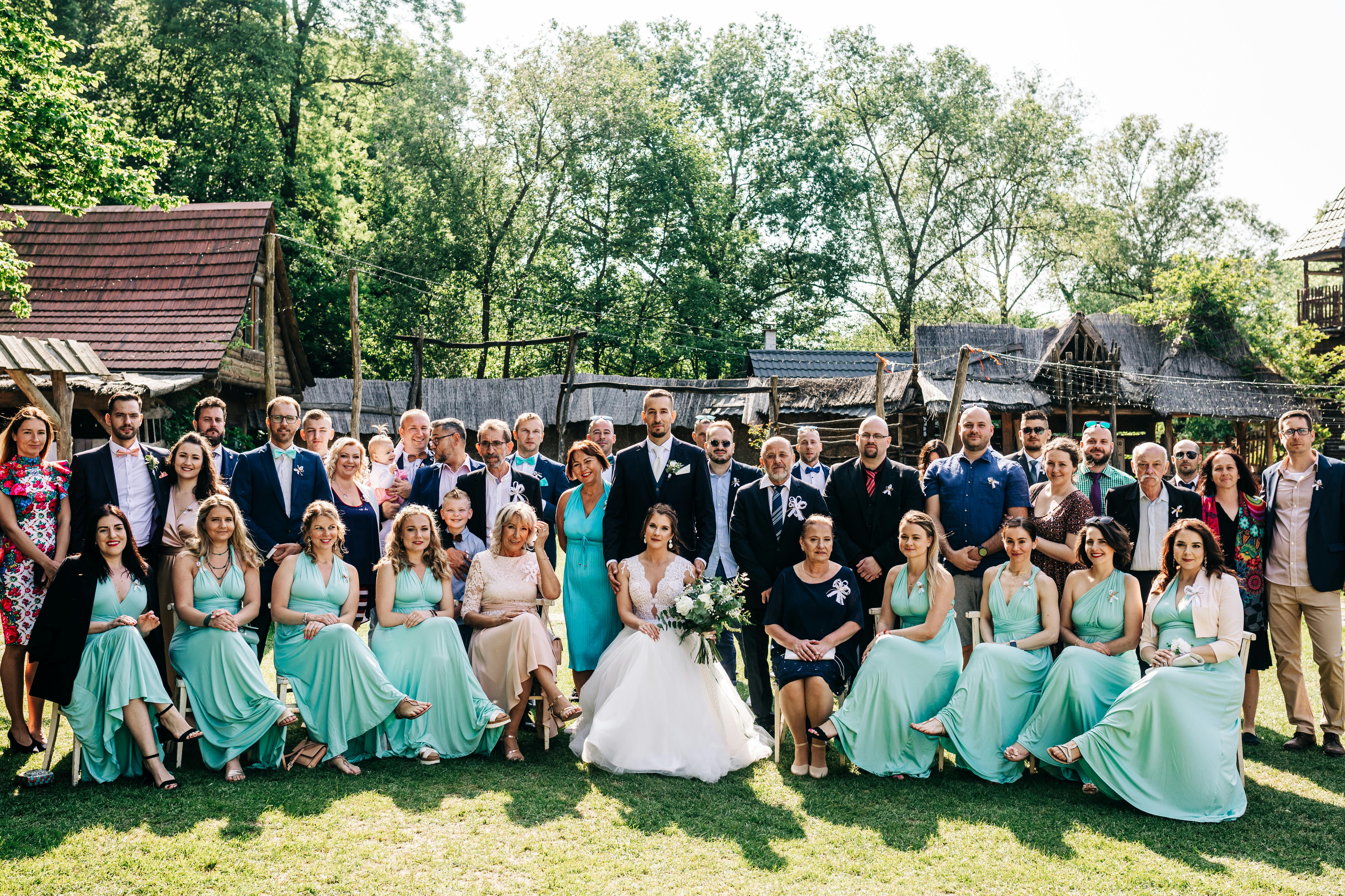 How to Create the Perfect Wedding Guest List, Step by Step