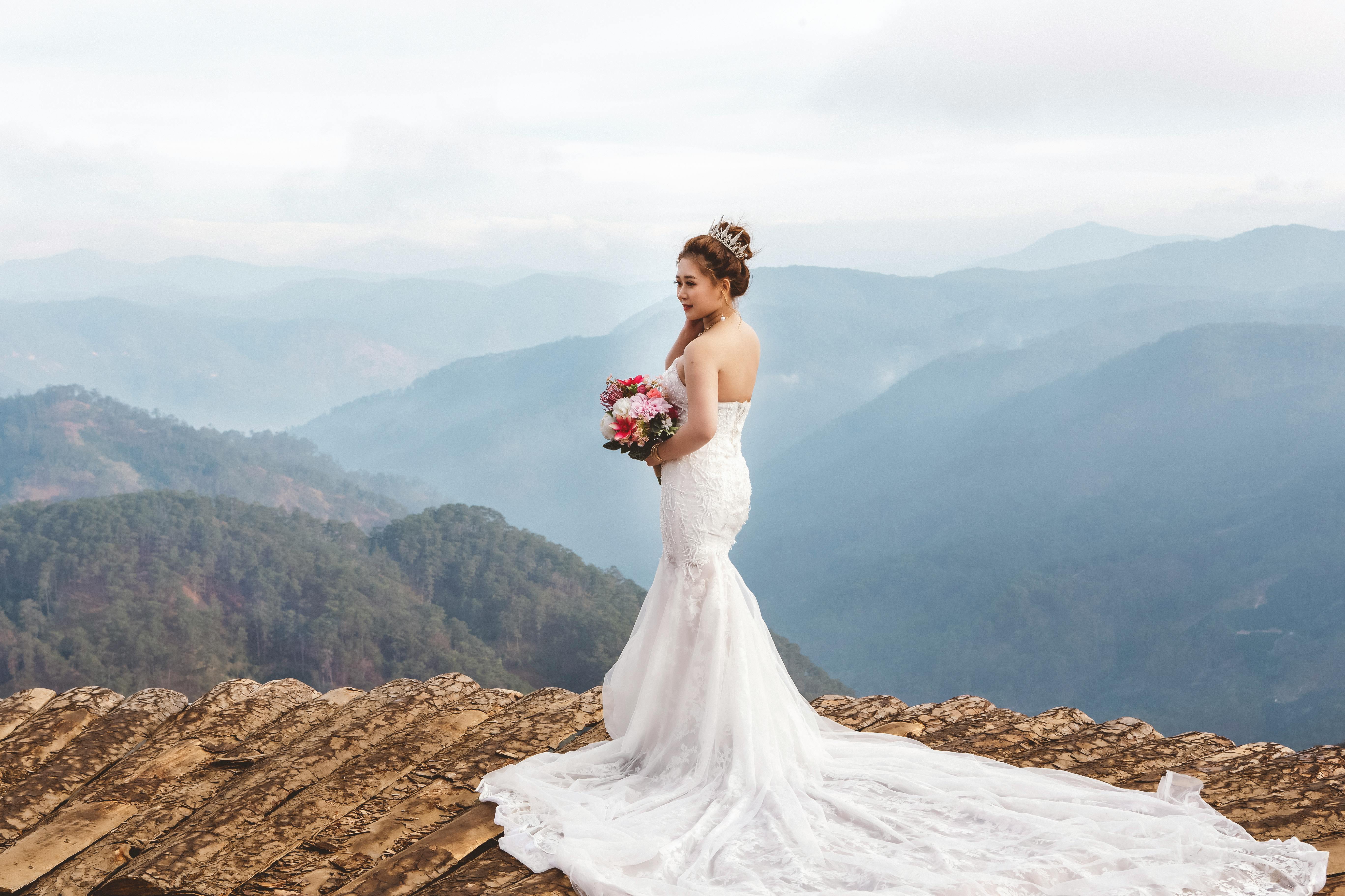 Your Wedding Dress Train: Everything You Need to Know