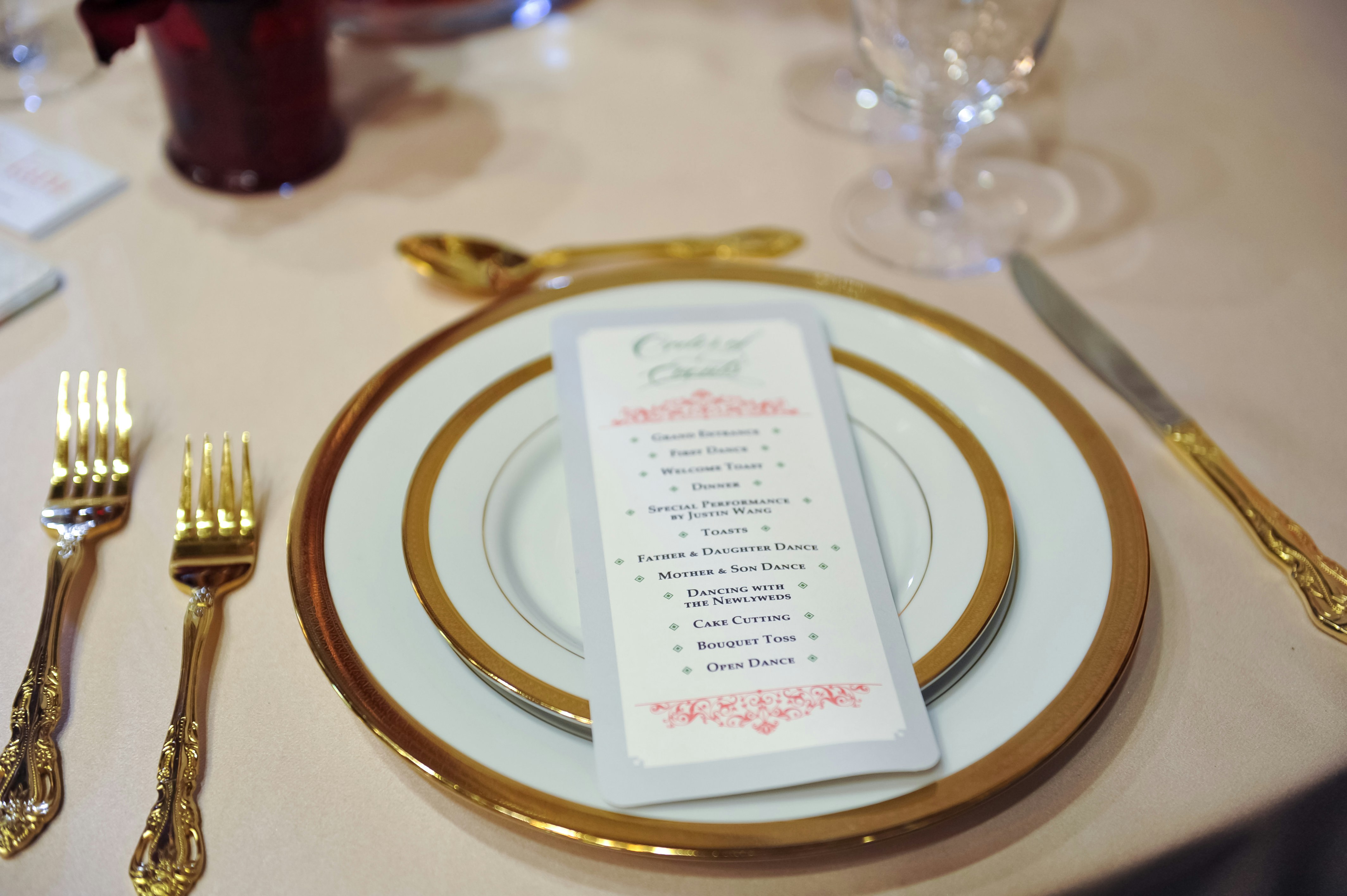 The Absolute Guide to What Should (And Should Not) Go in a Wedding Program